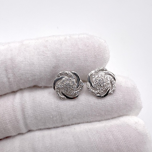 .925 Sterling Silver Floral Cluster Cz Earring - Picture 1 of 15